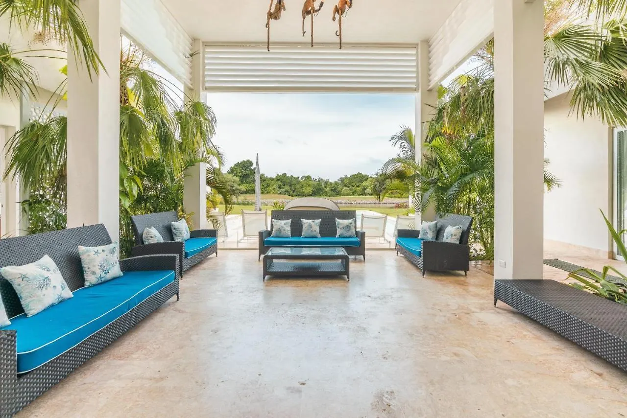 Luxury Lakefront Vacation Paradise! Punta Cana