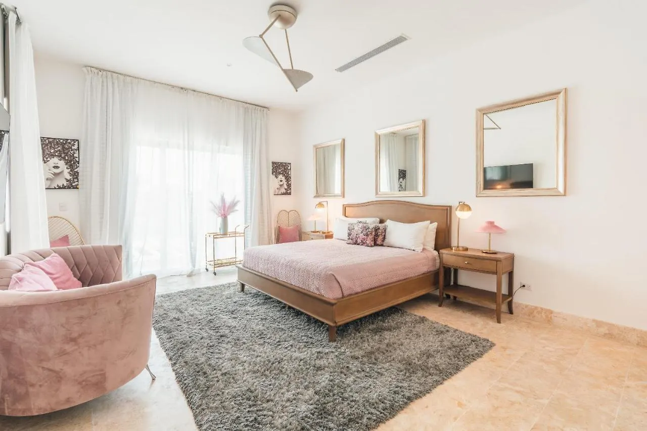Luxury Lakefront Vacation Paradise! Punta Cana Villa